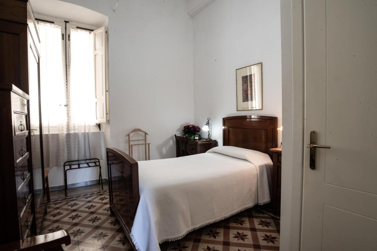 Hotel Aer Bj Vittoria Cagliari Eksteriør billede
