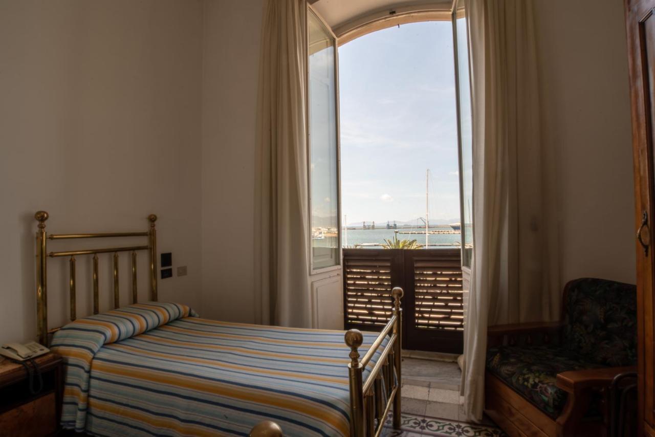 Hotel Aer Bj Vittoria Cagliari Eksteriør billede