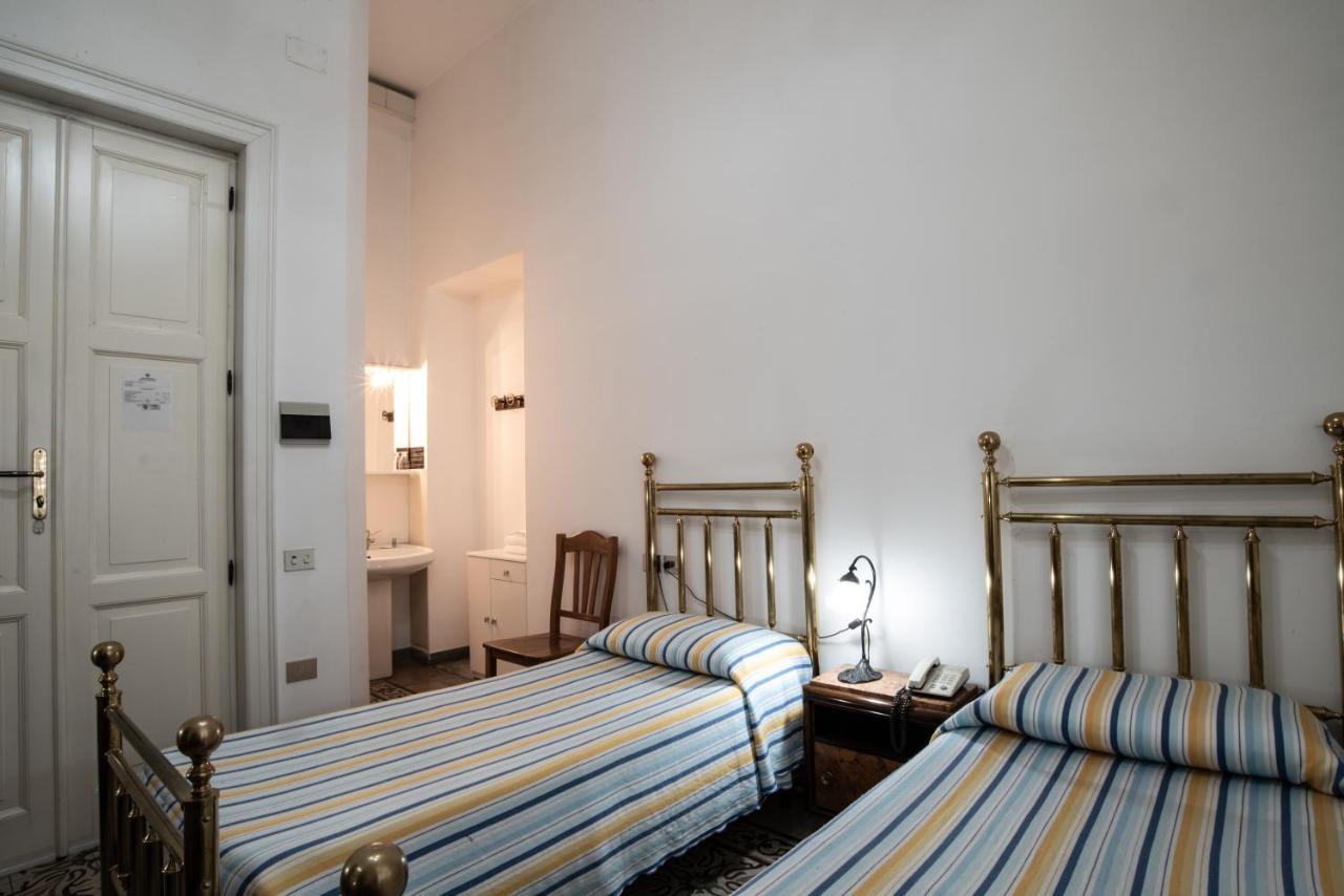 Hotel Aer Bj Vittoria Cagliari Eksteriør billede