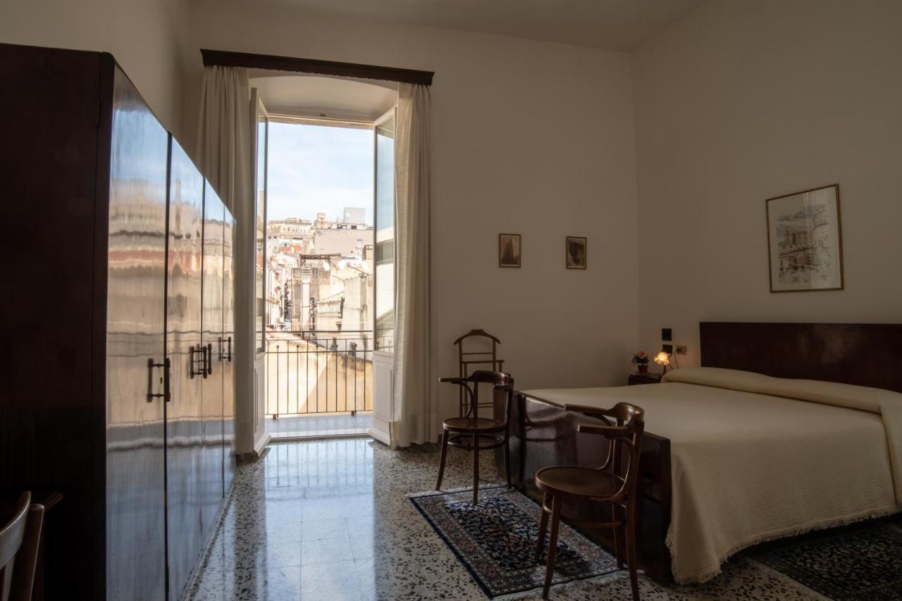 Hotel Aer Bj Vittoria Cagliari Eksteriør billede