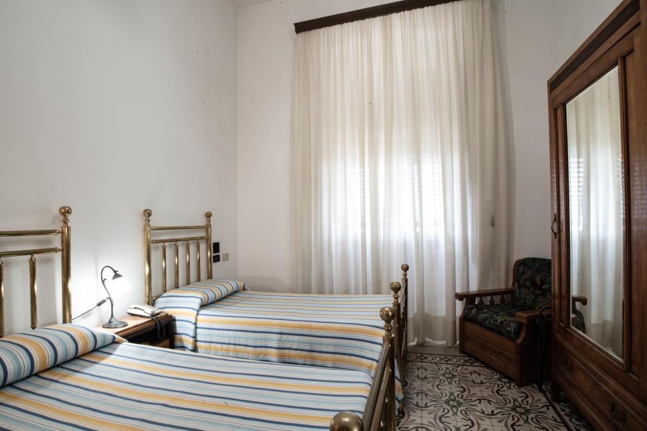 Hotel Aer Bj Vittoria Cagliari Eksteriør billede