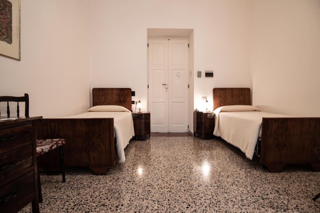 Hotel Aer Bj Vittoria Cagliari Eksteriør billede