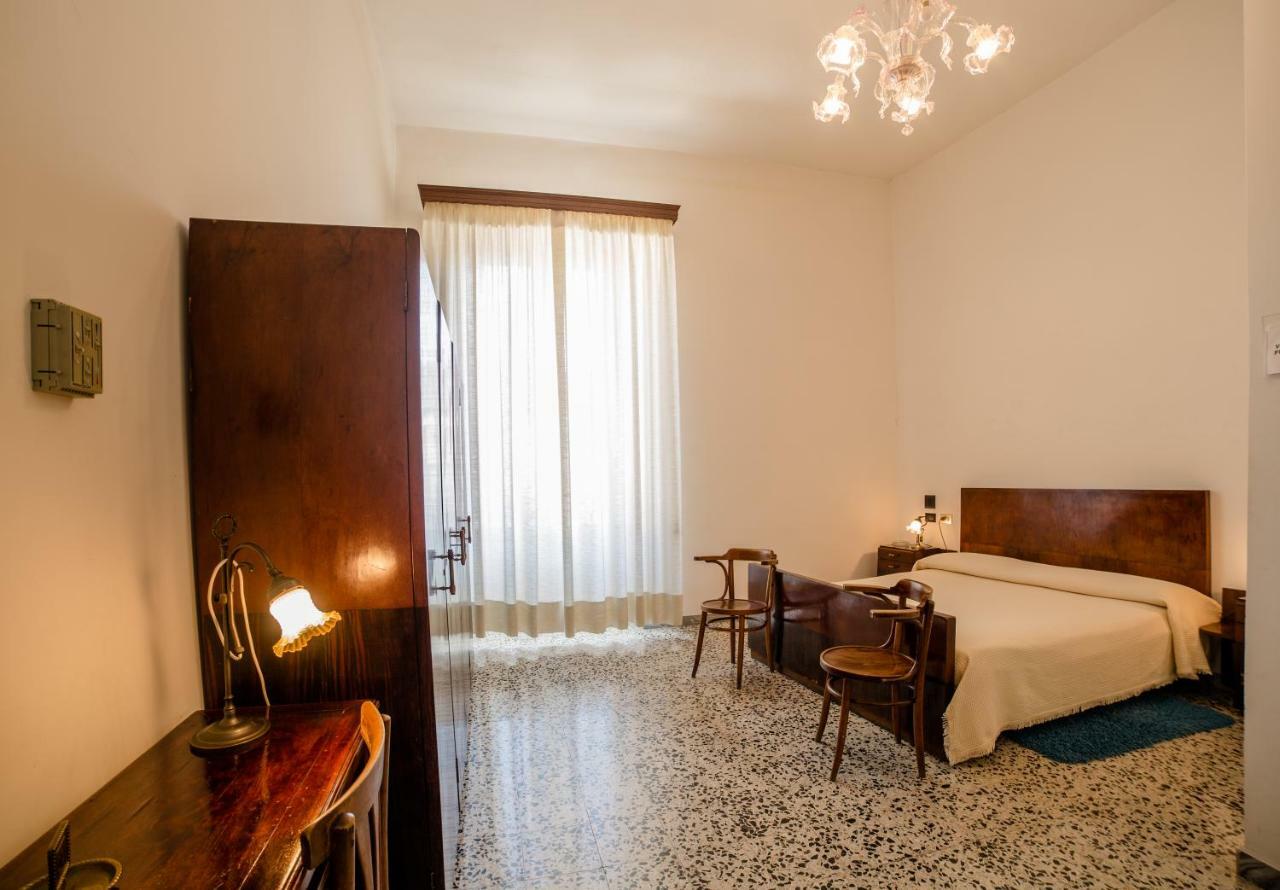 Hotel Aer Bj Vittoria Cagliari Eksteriør billede