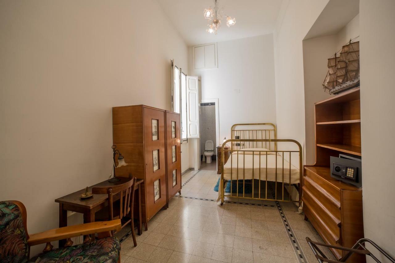 Hotel Aer Bj Vittoria Cagliari Eksteriør billede
